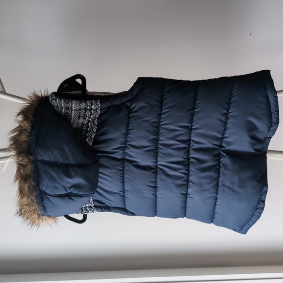 Tokyo Laundry Puffer Vest, faux fur Hood, size UK10 (medium, size 6-8 US) - Picture 6 of 7